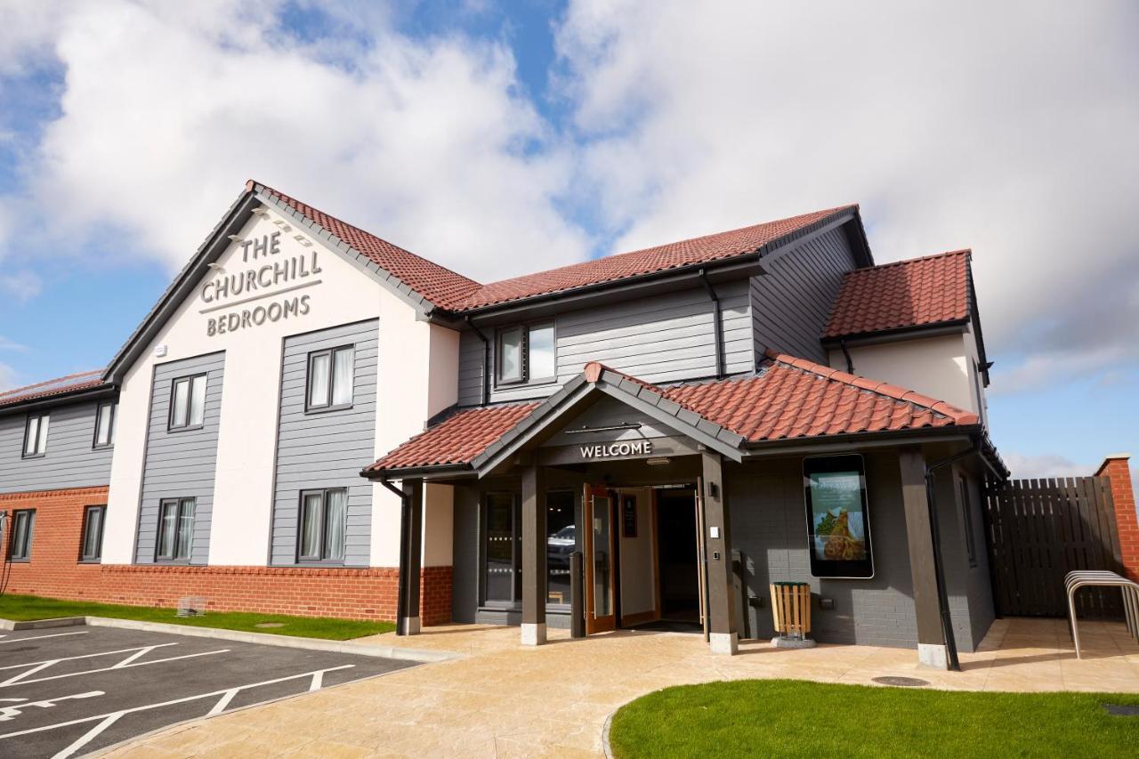 The Churchill By Greene King Inns Royal Wootton Bassett Eksteriør bilde